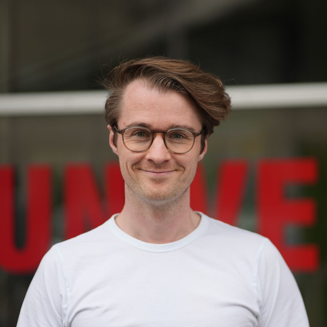 Dr. Sebastian Billaudelle